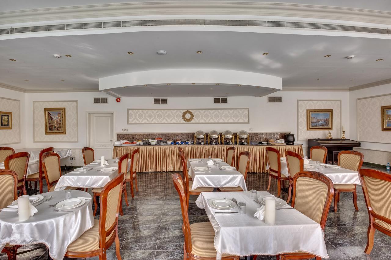 Al Khalidiah Resort Sardzsa Kültér fotó